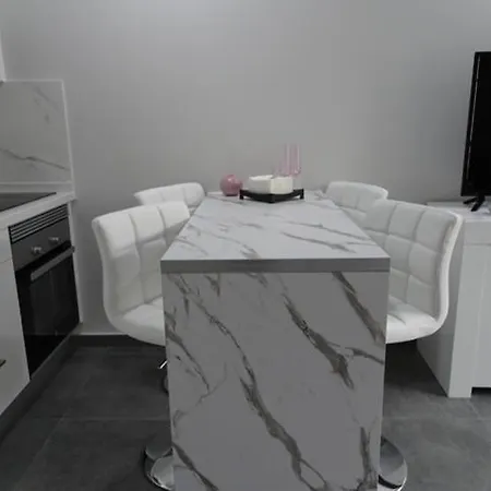 Lux Marbella *