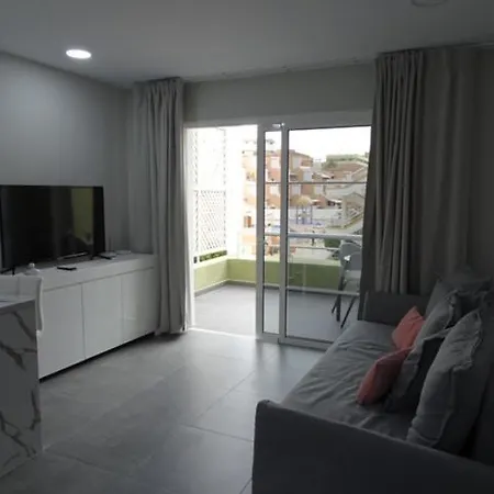 Lux Marbella 아데제